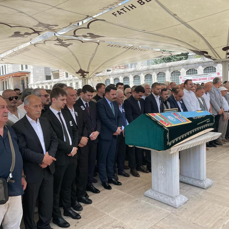 Erdoğan ASLIYÜCE Hocamızın Cenaze Törenine Katılım Sağladık